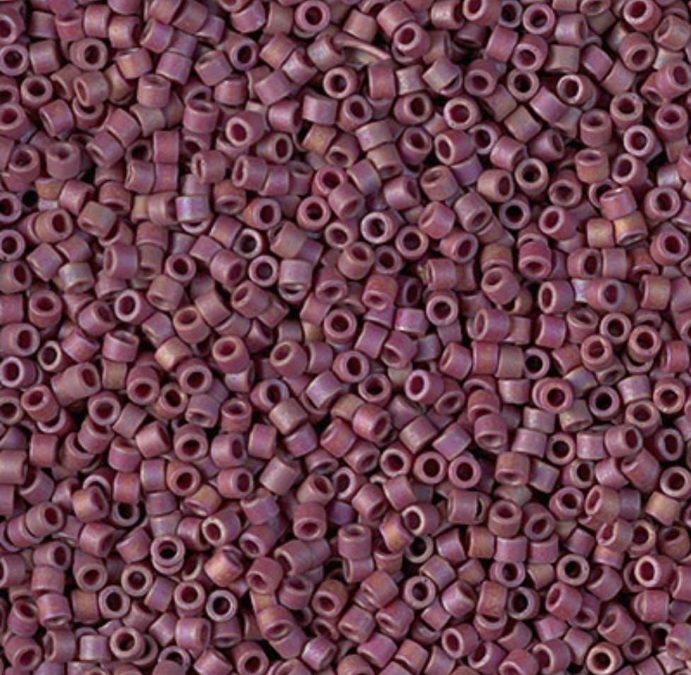 (5 gram) - No:487 Miyuki Delica Boncuk DB-2308 (Opak Trilyum Kırmızı)