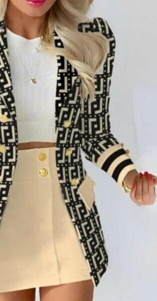 Kadın Dalgıç Kumaş Düğme Detaylı Dijital Baskılı Ceket Etek Takım