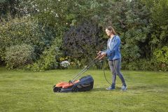 Black+Decker BEMW451BH-QS Elektrikli Çim Biçme Makinesi