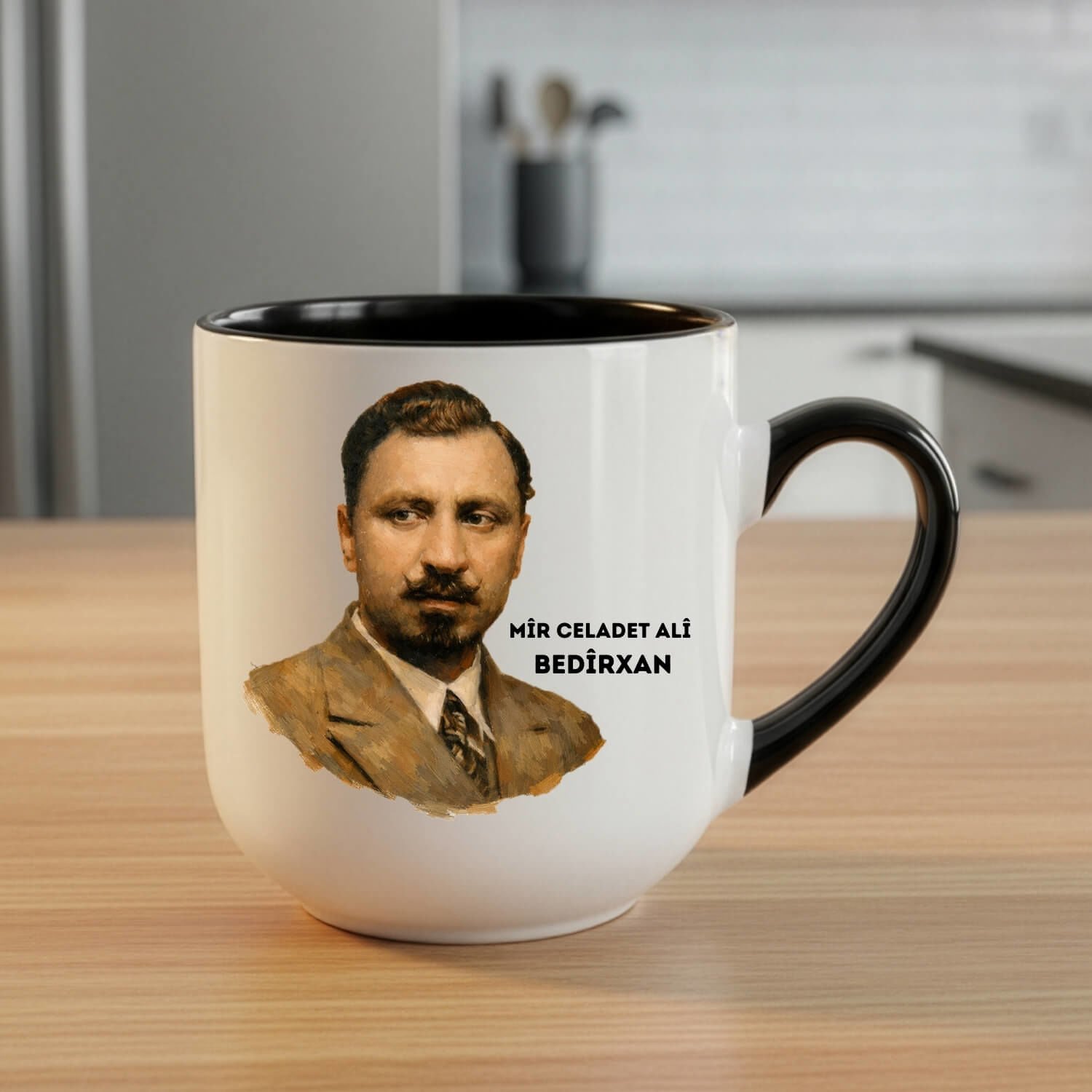 Kupaya Celadet Bedirxan - Celadet Ali Bedirhan Resimli Elite Oval Siyah Renkli Kupa Bardak