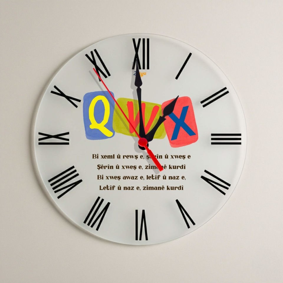 Kürtçe Harfli X Q W Zimanê Kurdi Tasarımlı Roma Rakamlı Duvar Saati