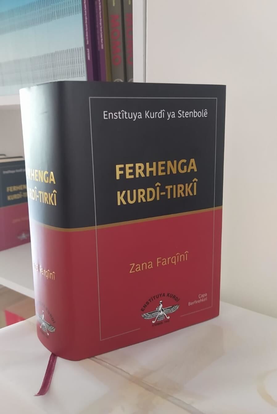 Ferhenga Kurdi Tirki - Zana Farqînî