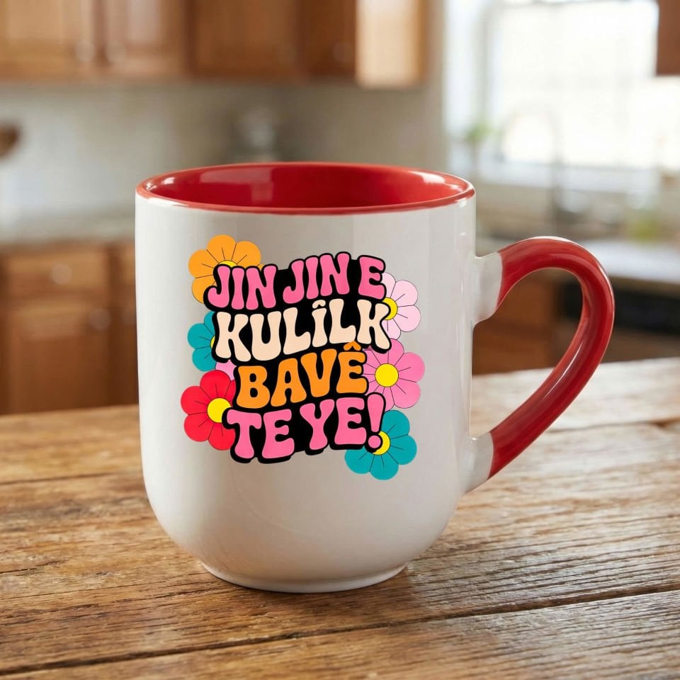 Jin Jin e Kulîlk Bavê Te Ye Elite Oval Kırmızı Renk Porselen Kupa Bardak