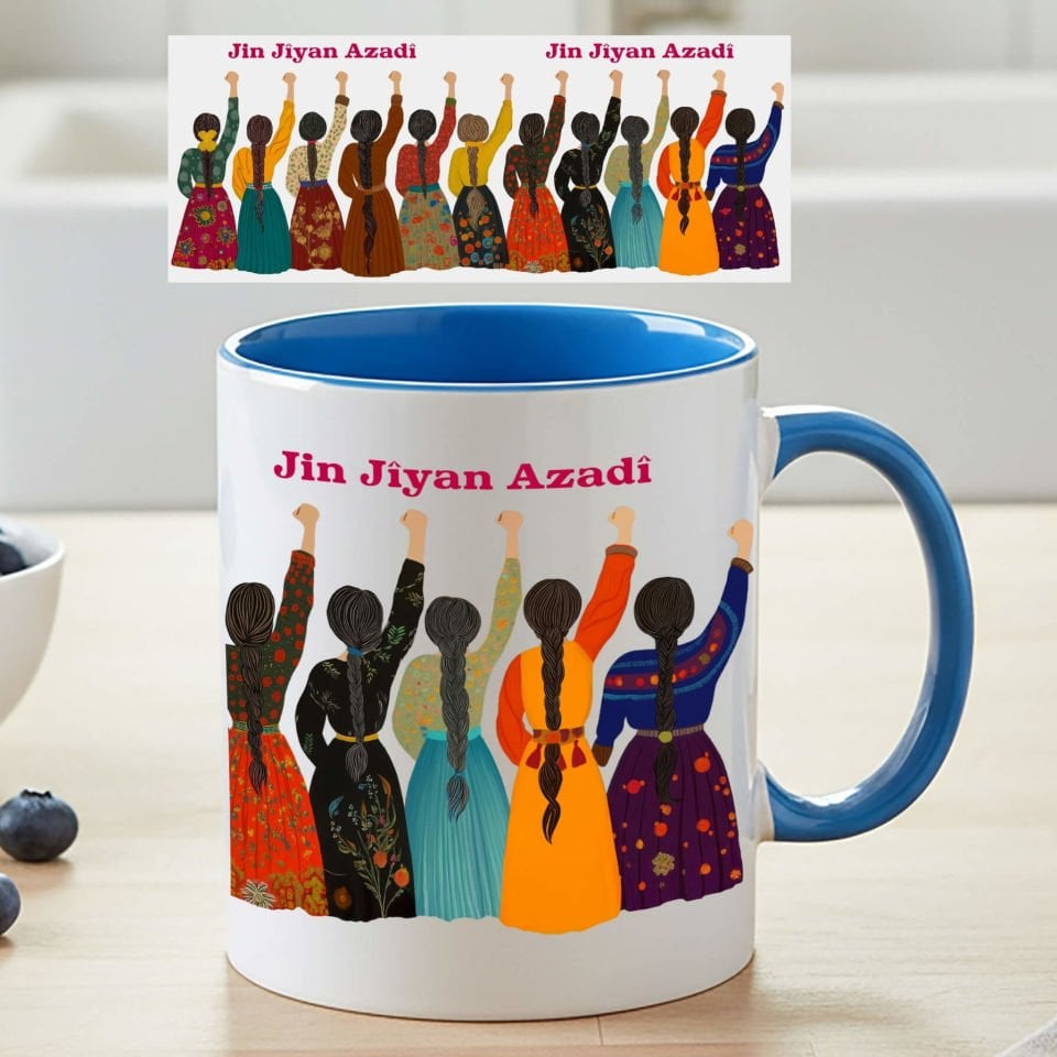 Jin Jiyan Azadi Tasarımlı Yöresel Desenli Klasik Mavi Renk Porselen Kupa Bardak