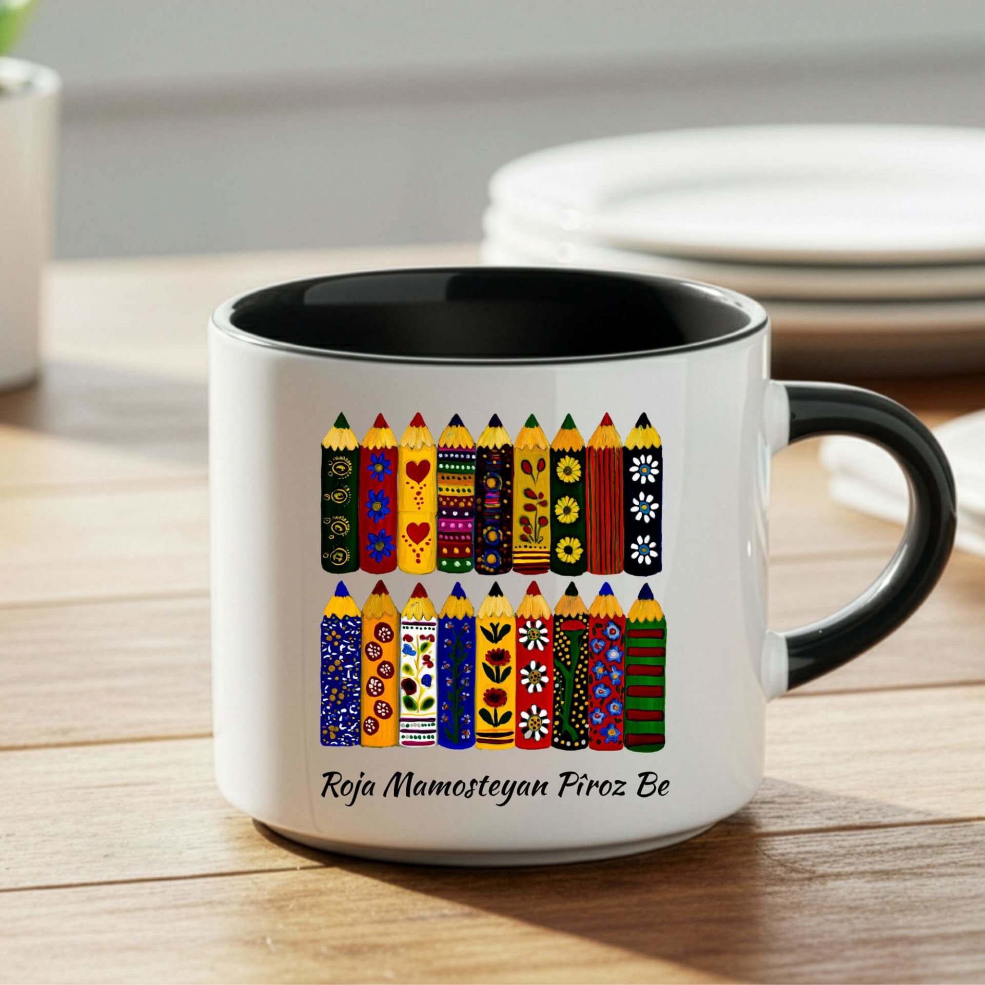 Kürtçe Roja Mamosteyan Pîroz Be Yazılı Siyah Renkli Nescafe Kupa Bardağı - Kürtçe Öğretmenler Günü İçin Nescafe Kupası
