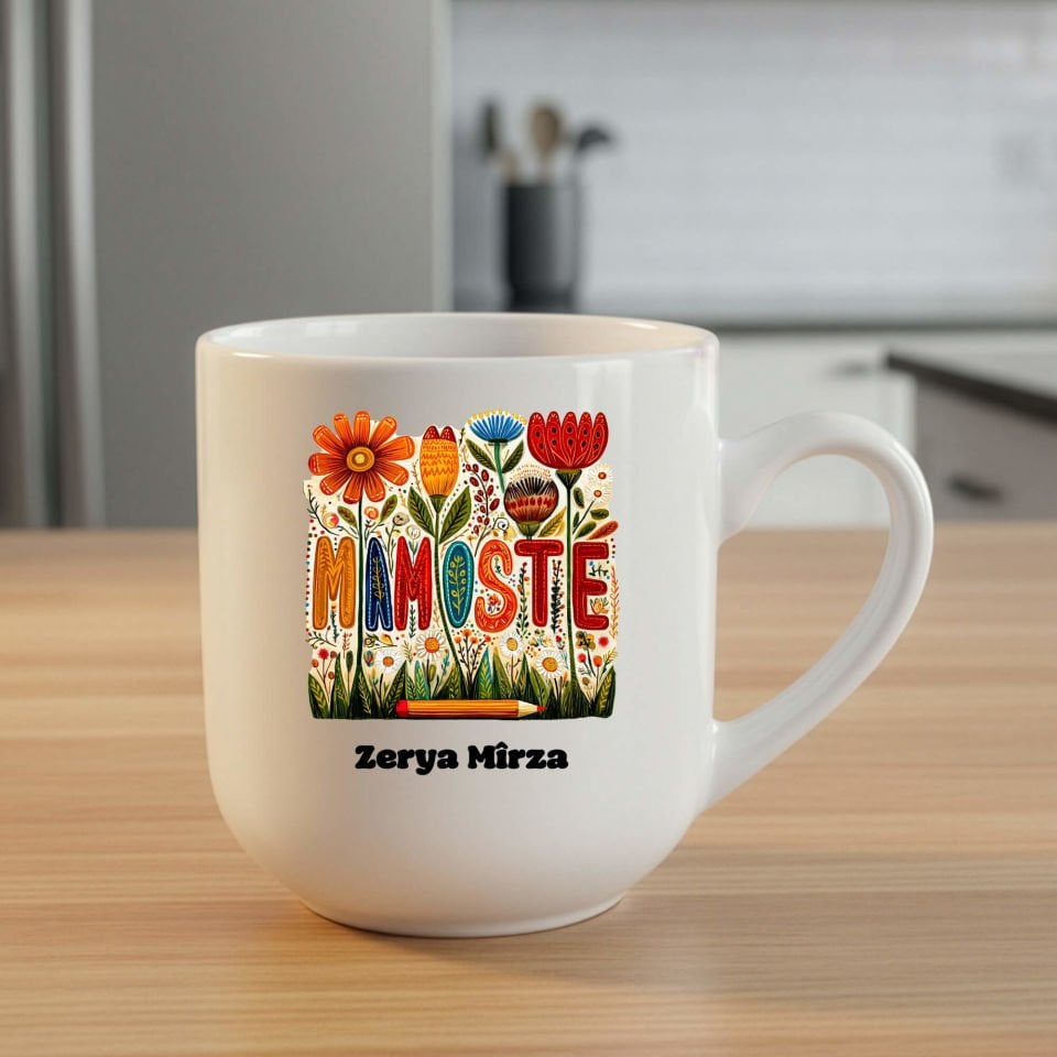 İsme Özel Kürtçe Öğretmenler Günü Mamoste Beyaz Renkli ve Çiçekli Elite Kupa Bardağı Kupası