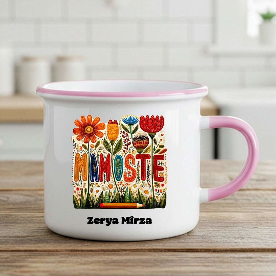İsme Özel Kürtçe Öğretmenler Günü Mamoste Yazılı ve Çiçekli Pembe Renkli Enamel Kupa Bardağı Kupası
