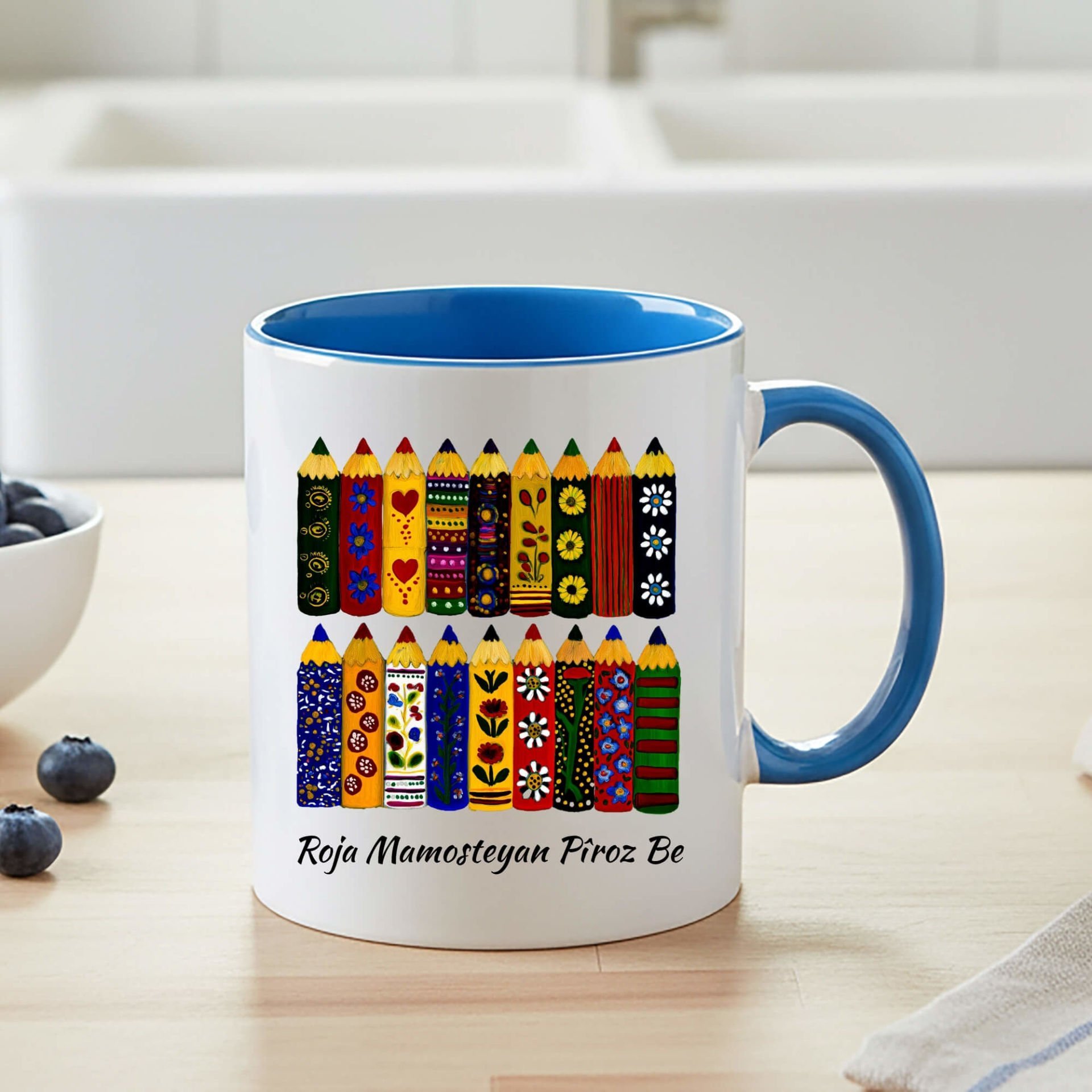 Kürtçe Öğretmenler Günü Mamoste Mavi Renkli Klasik Kupa Bardağı - Roja Mamosteyan Piroz Be Kupası