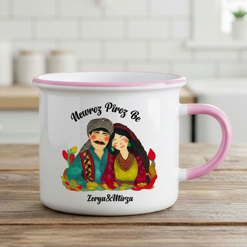 İsme Özel Newroz Pîroz be Gülümseyen Mem û Zîn Tasarımlı Enamel Pembe Kupa Bardağı
