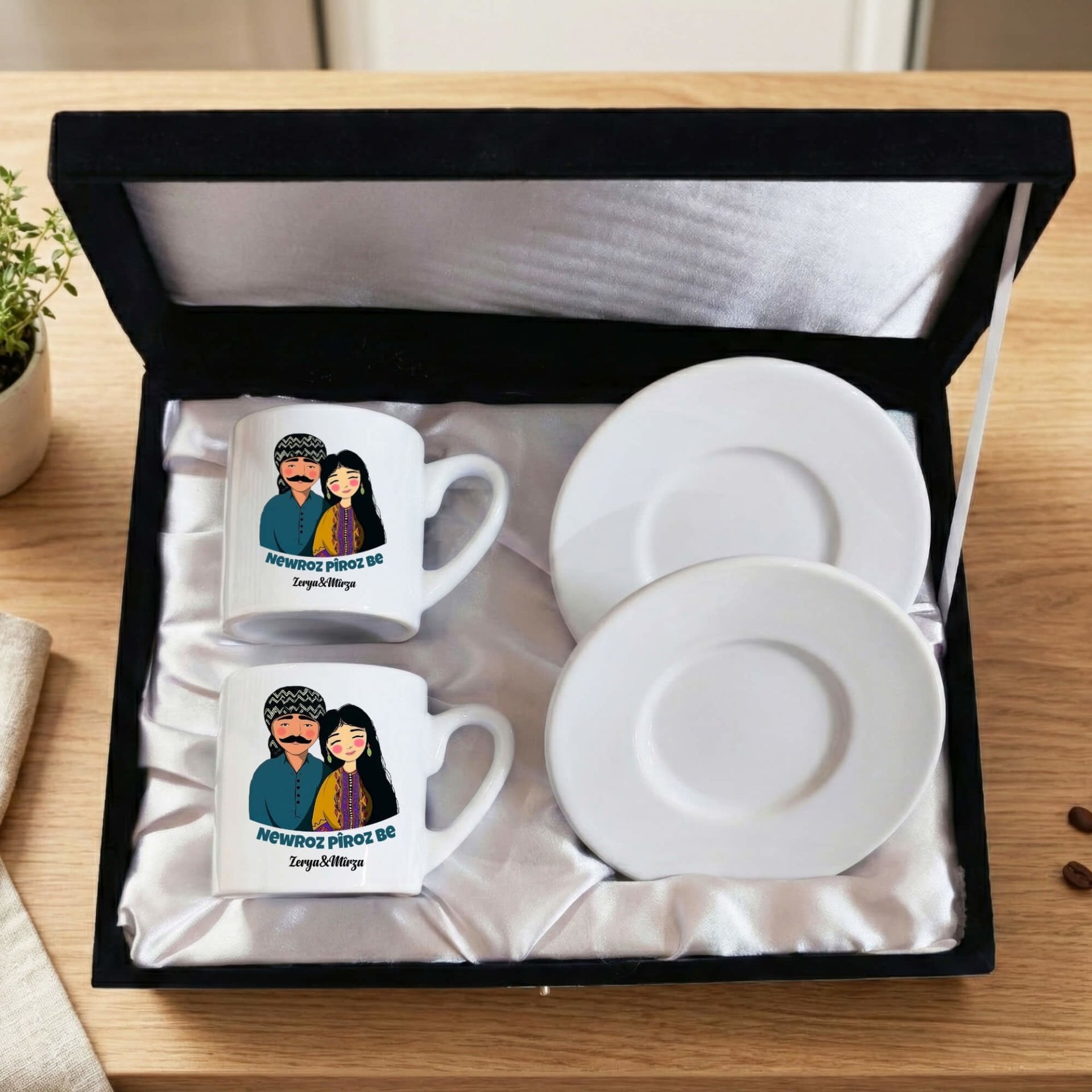İsme  Özel Newroz Piroz Be Mem u Zin Tasarımlı Siyah Renkli Kutulu 2 li Porselen Kahve Fincan Seti