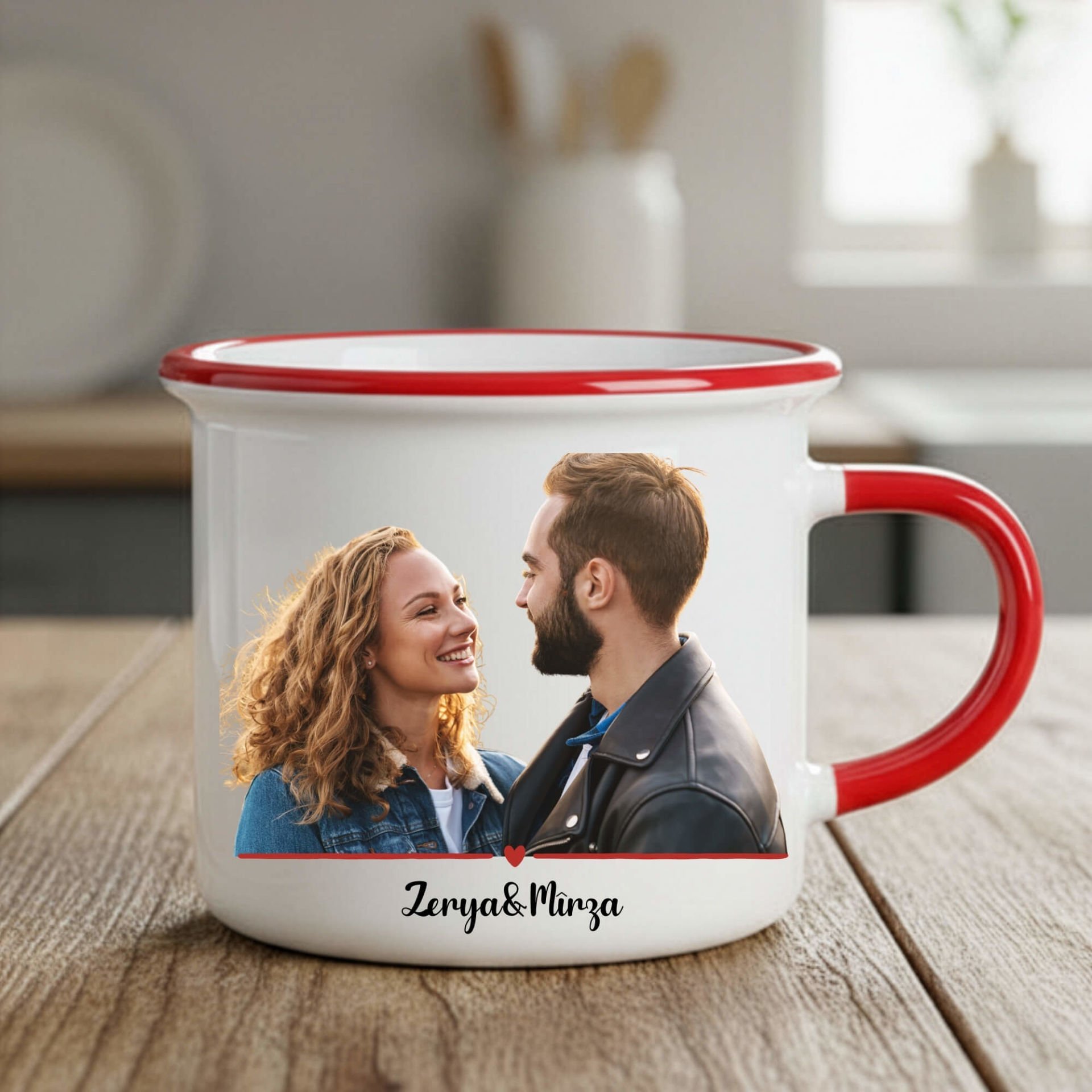 Sevgililere ve İsme Özel Resim Bastırmalı Enamel Kırmızı Kupa Bardak - Sevgililere Özel Resimli Enamel Kupası