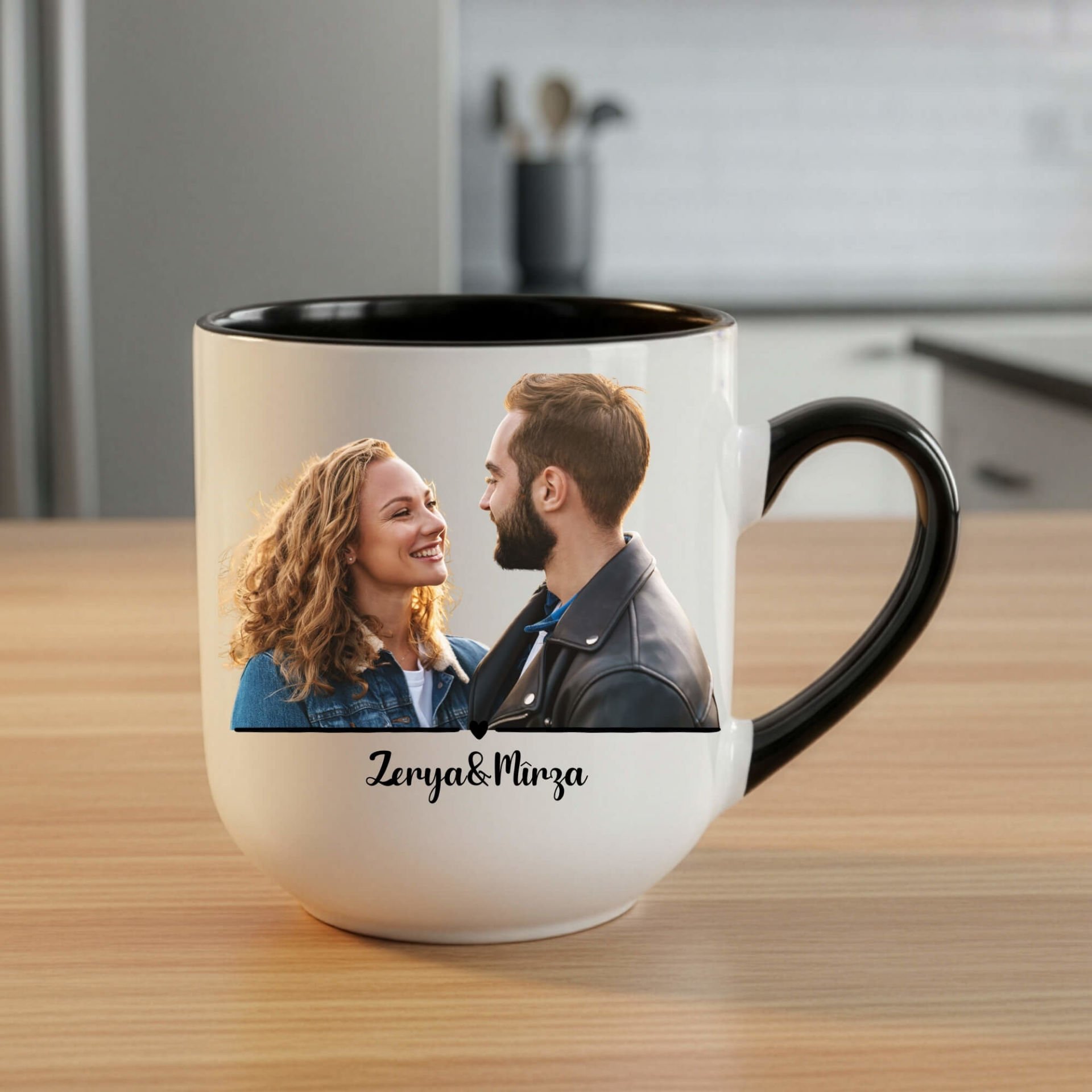 Sevgililere Özel Resim Bastırmalı ve İsimli Siyah Renkli Oval Elite Kupa Bardağı - İsme Özel Resimli Oval Siyah Kupa Bardak