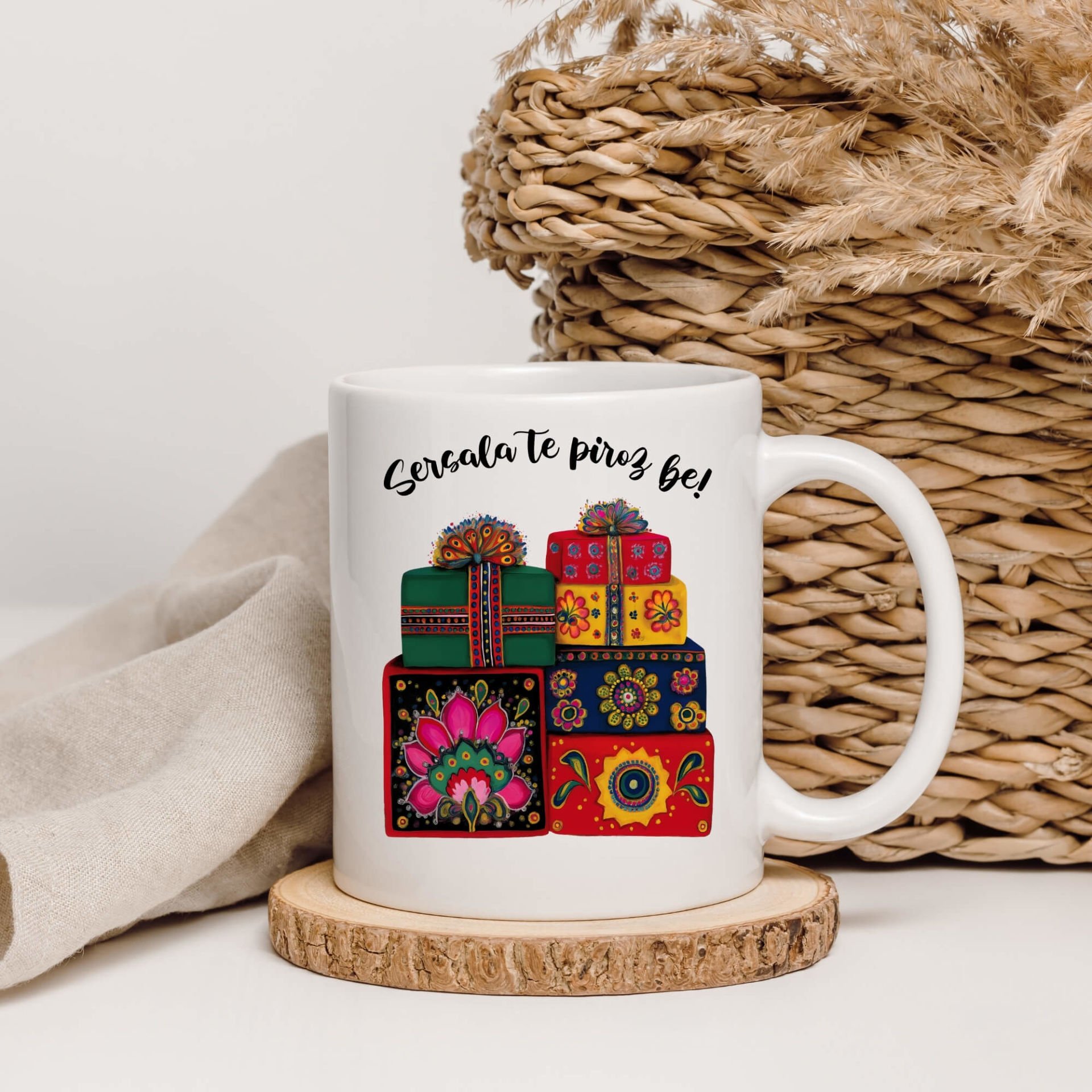 Kürtçe Yılbaşı Kutlamalı Klasik Beyaz Kupa Bardağı - Sersala Te Pîroz Be Yazılı Klasik Kupa Bardak