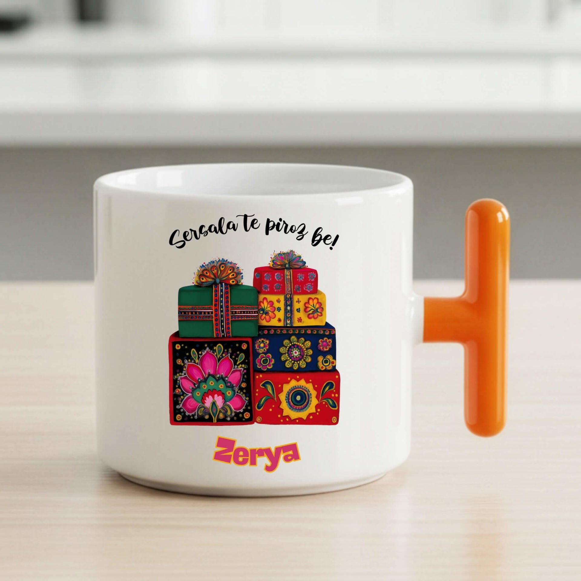 İsme Özel Kürtçe Yılbaşı Kutlamalı Turuncu T Kupa Bardağı - Kişiye Özel Sersala Te Pîroz Be Yazılı Turuncu T Kupa Bardak