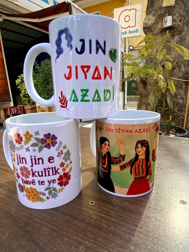 Kadınlara Özel Kupa ve Poster Seti (3 KUPA 3 POSTER)