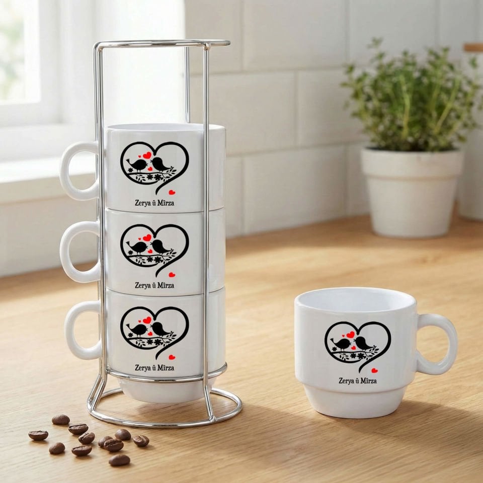 İsme ve Sevgililere Özel Kalp Tasarımlı Standlı 4'lü Porselen Kahve Fincan Seti - Sevgiliye Özel Kalp Desenli Kahve Fincanları