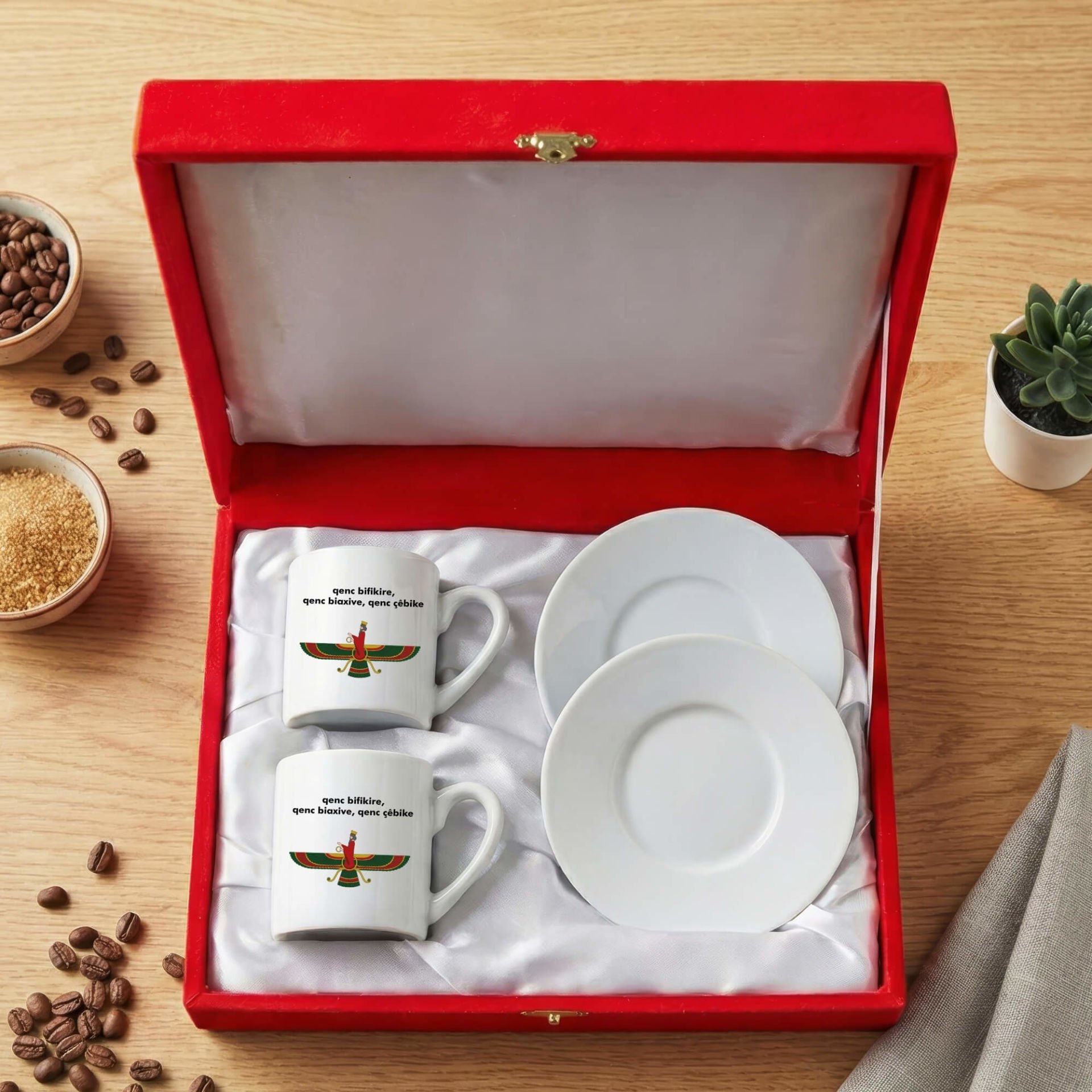 Ahura Mazda Tasarımlı Kadife Kırmızı Renkli Kutulu 2 li Porselen Kahve Fincan Seti - Ahura Mazda Kırmızı Kahve Fincanları