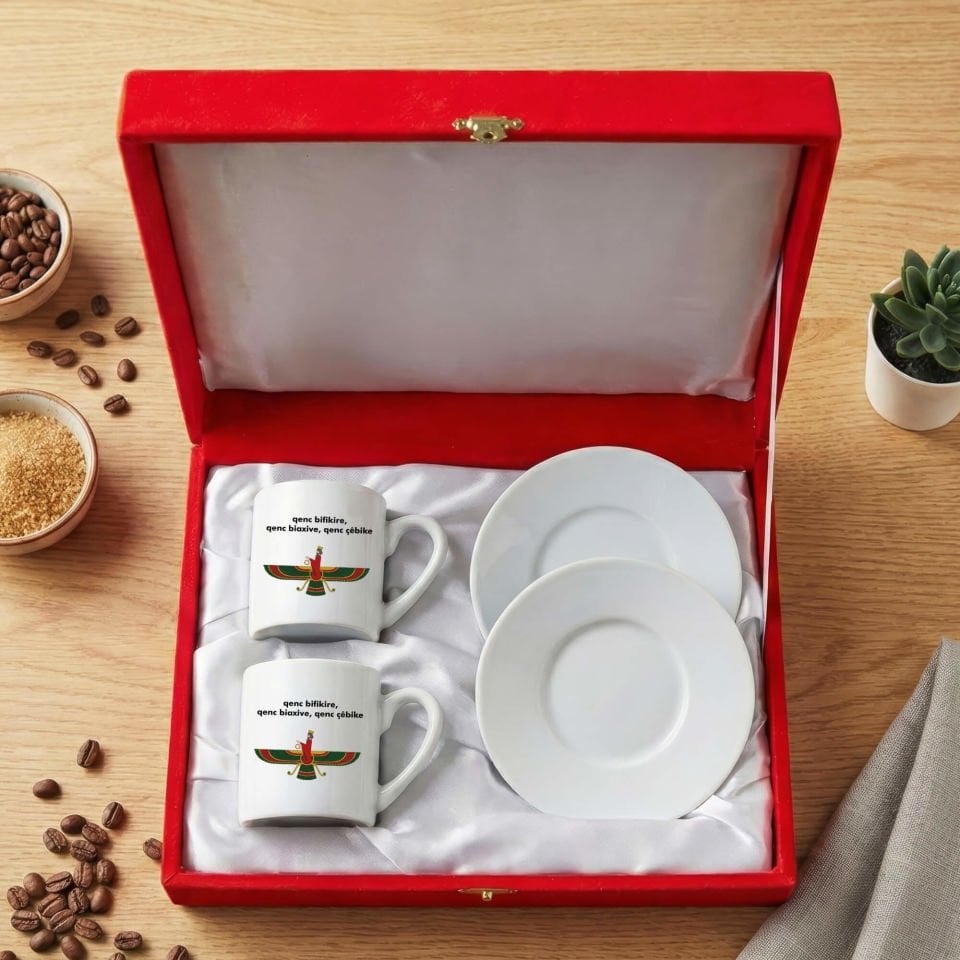 Ahura Mazda Tasarımlı Kadife Kırmızı Renkli Kutulu 2 li Porselen Kahve Fincan Seti - Ahura Mazda Kırmızı Kahve Fincanları