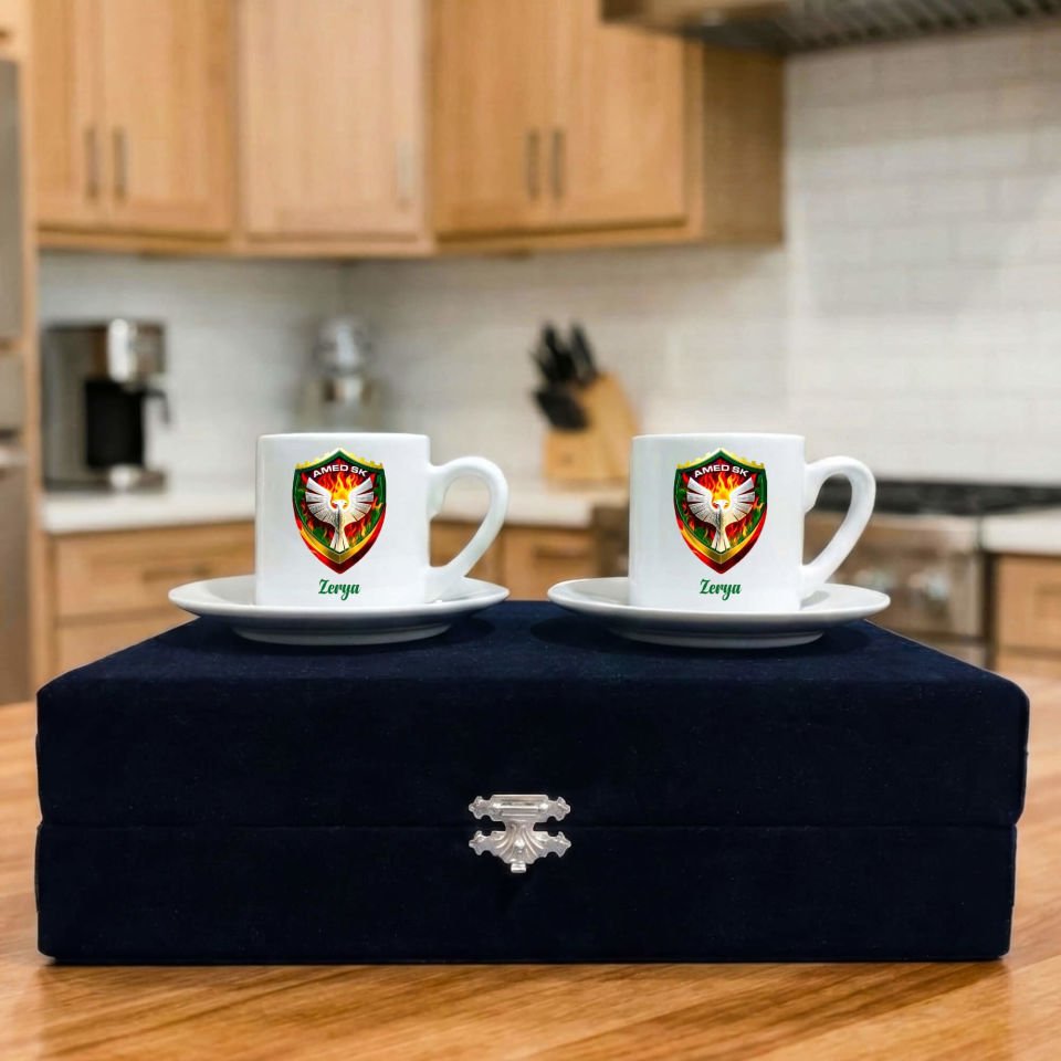 İsme Özel Amedspor Tasarımlı Kadife Siyah Renkli Kutulu 2 li Porselen Kahve Fincan Seti - Amed Spor Siyah Fincanları