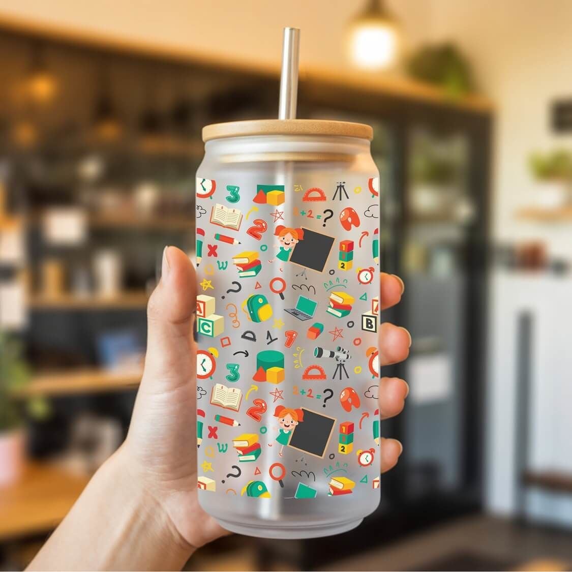 Çocuklar İçin Pipetli Su Süt Meyve Suyu Cam Suluk - Okul Gereçleri Tasarımlı Suluk (600 ml)