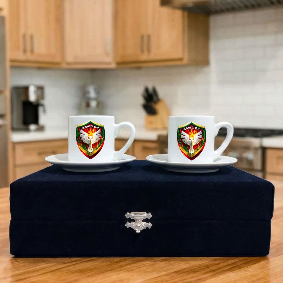 Amedspor Tasarımlı Kadife Siyah Renkli Kutulu 2 li Porselen Kahve Fincan Seti - Amed Spor Siyah Fincanları