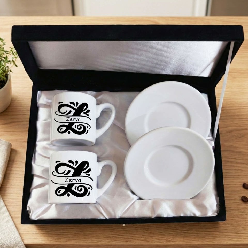 İsme Özel Harfli Siyah Renkli Kutulu 2 li Porselen Kahve Fincan Seti