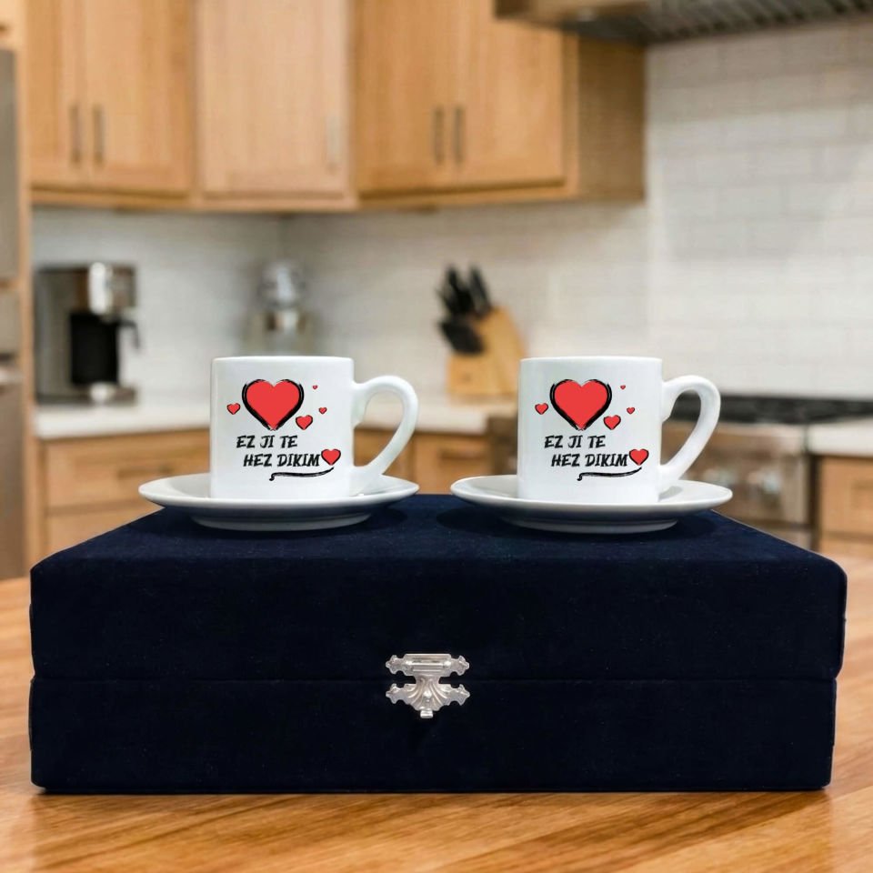 Kürtçe Ez Ji Te Hez Dikim Seni Seviyorum Yazılı Siyah Renkli Kutulu 2 li Porselen Kahve Fincan Seti