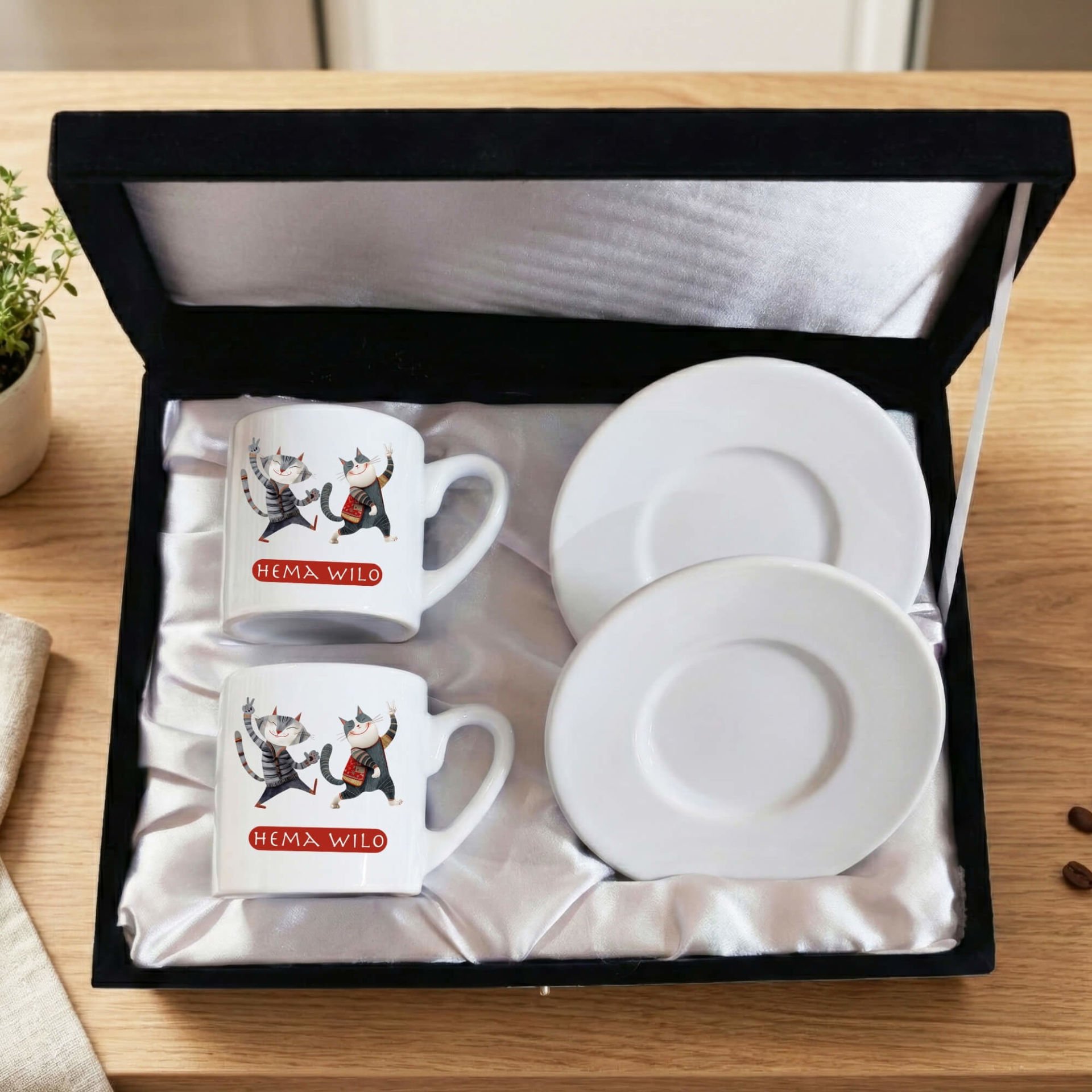 Kürtçe Hema Wilo Yazılı Siyah Renkli Kutulu 2 li Porselen Kahve Fincan Seti