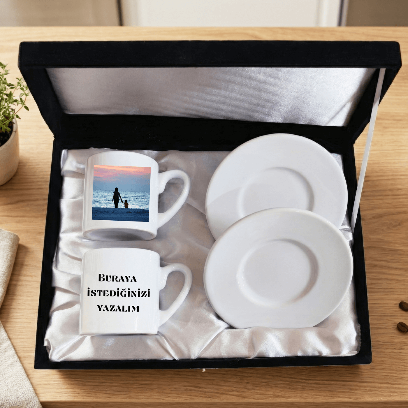 Kişiye Özel Foto bastırmalı ve Notlu Siyah Renkli Kutulu 2 li Porselen Kahve Fincan Seti