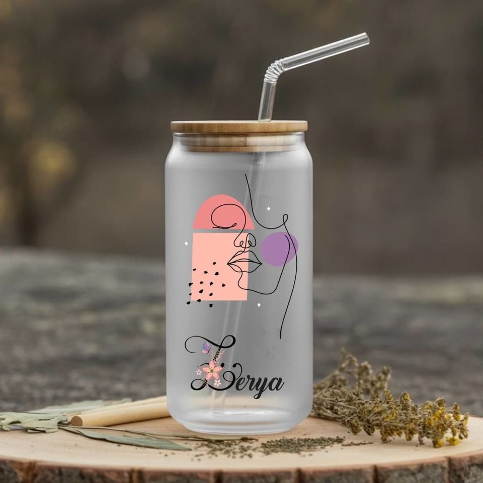 İsme Özel Kadın Çizimli Tasarımlı Pipetli Su Süt Meyve Suyu Cam Suluk (600 ml)