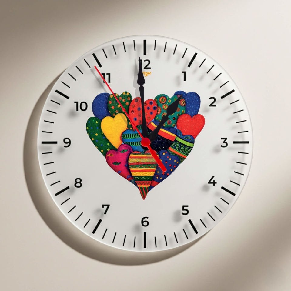 Sevgililere Özel Kalp Tasarımlı Duvar Saati