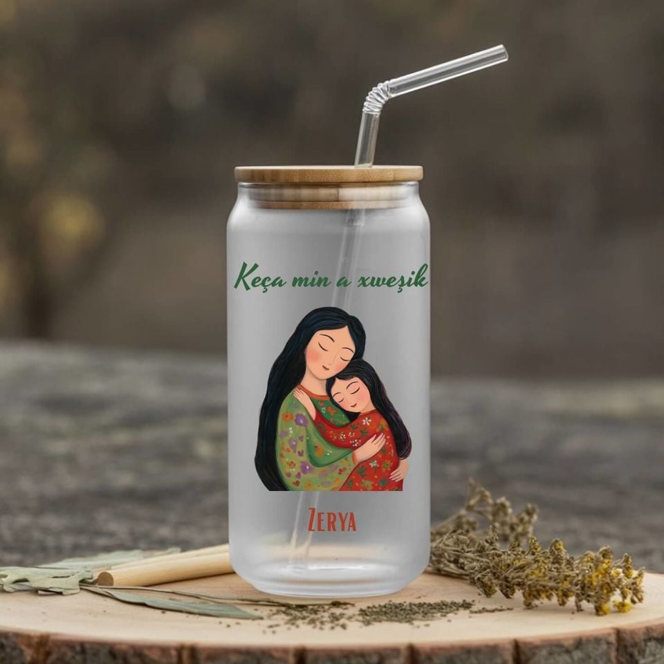 Çocuklar İçin İsme Özel Pipetli Su Süt Meyve Suyu Cam Suluk - Keça Min a Xweşik Suluk (600 ml)