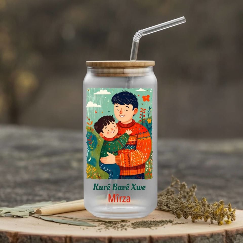 İsme Özel Kürtçe Kurê Bavê Xwe Tasarımlı Pipetli Su Süt Meyve Suyu Cam Suluk - Kurê Bavê Xwe Suluk (600 ml)