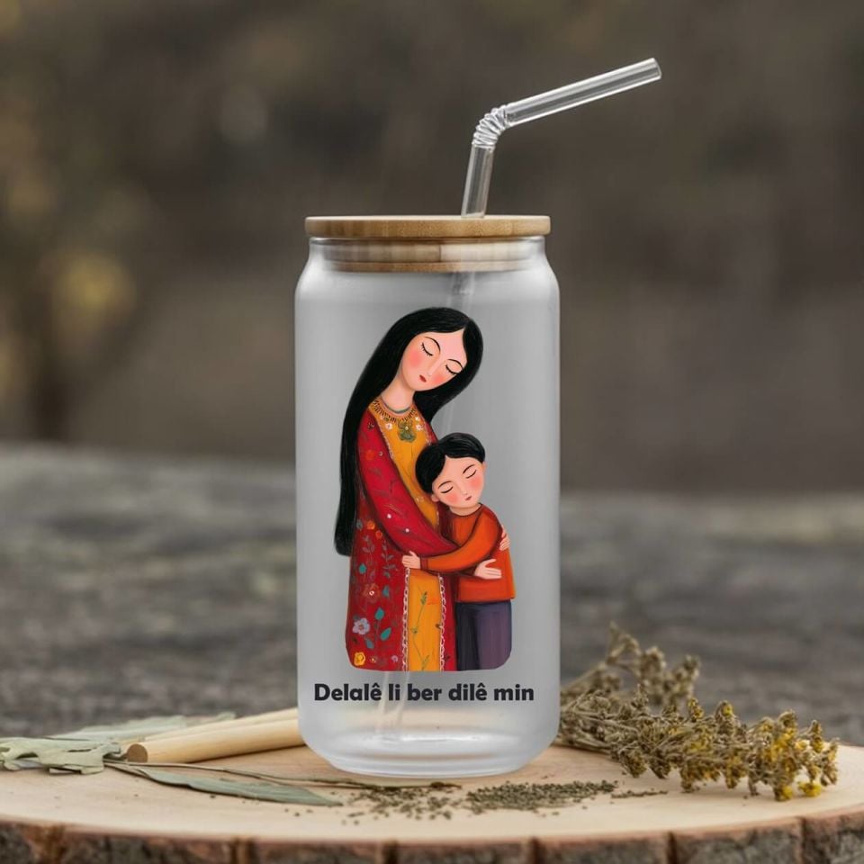 Çocuklar İçin Kürtçe Pipetli Su Süt Meyve Suyu Cam Suluk - Delalê Li Ber Dilê Min Suluk (600 ml)