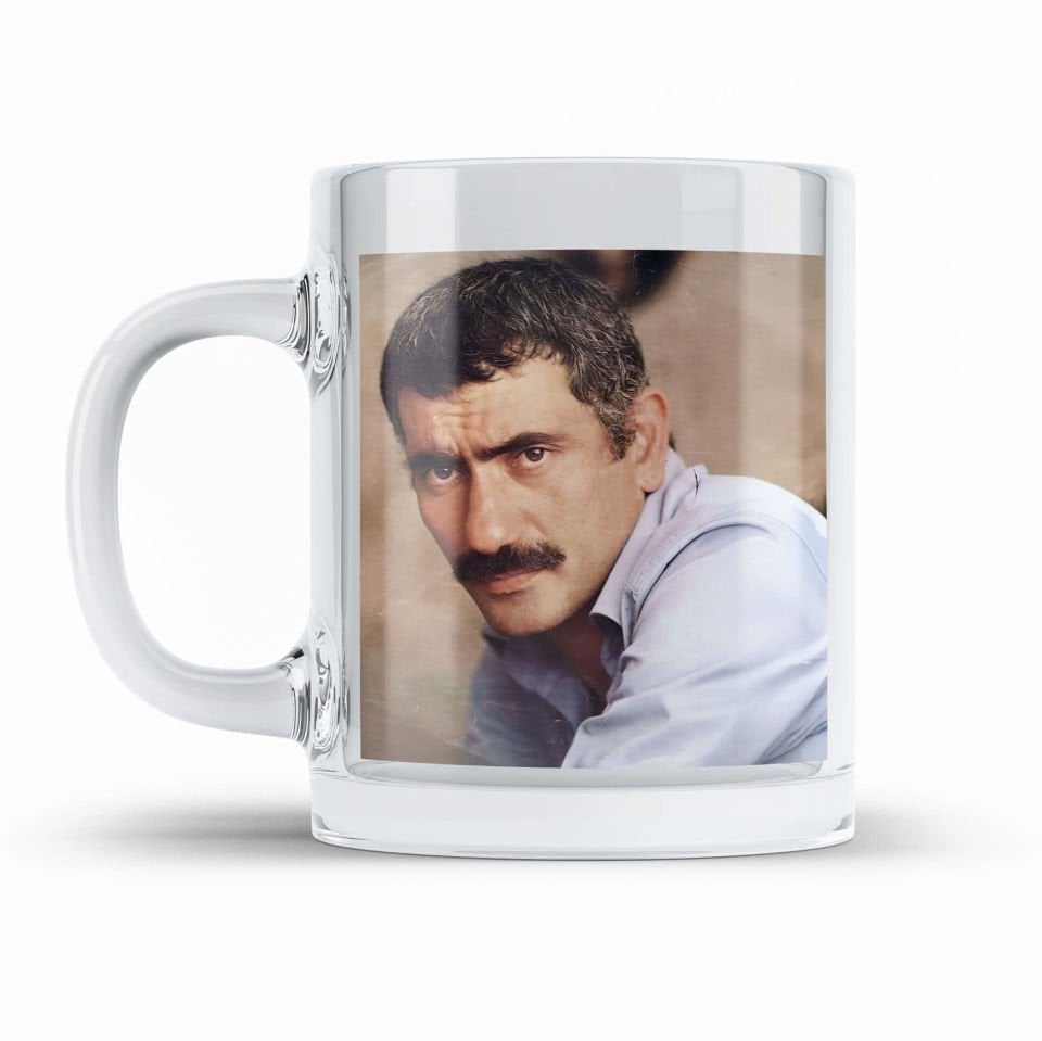 Yılmaz Güney Resimli Şeffaf Camlı Kupa Bardak - Yılmaz Güney Kupası