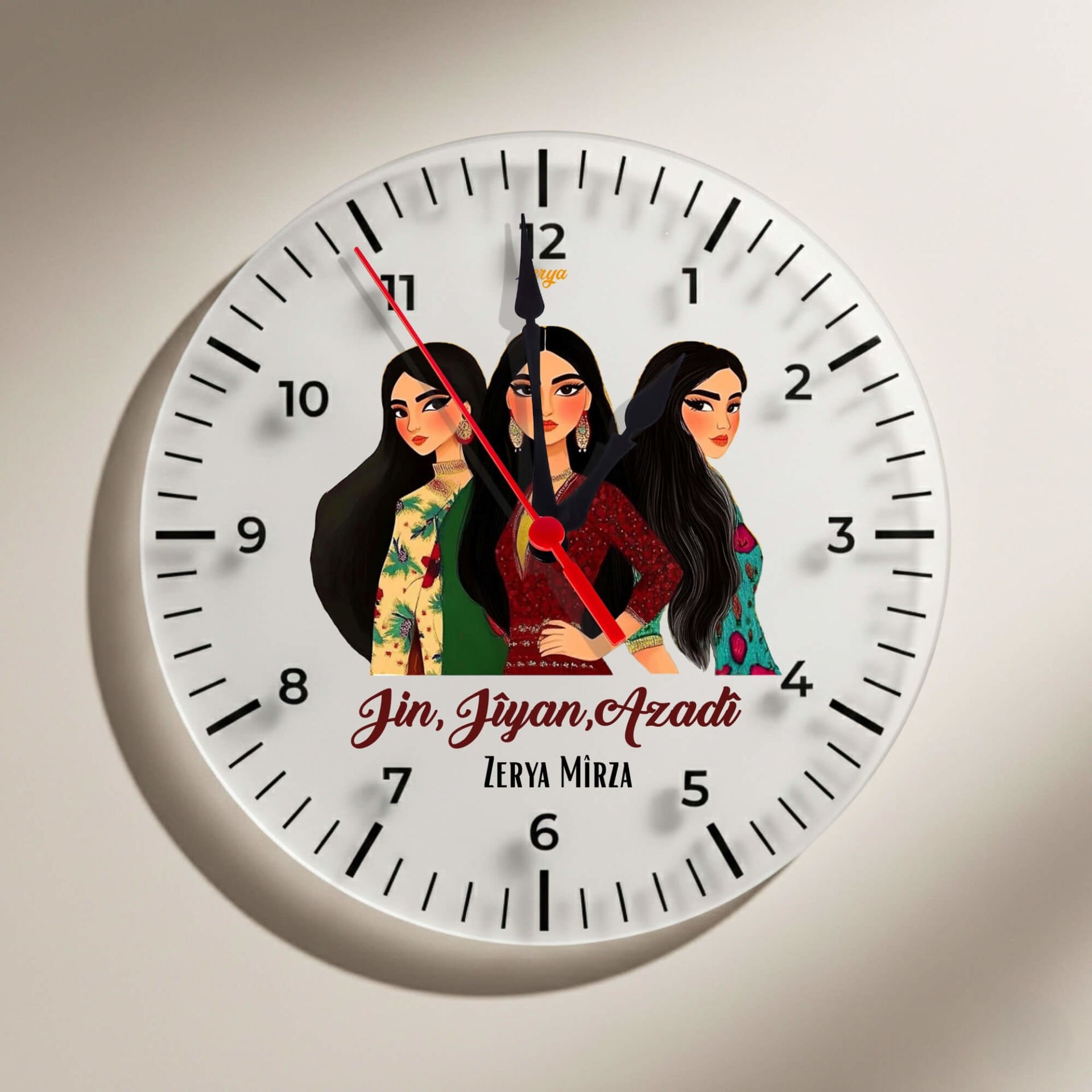 İsme Özel Jin Jiyan Azadi Kadın Motifli Duvar Saati