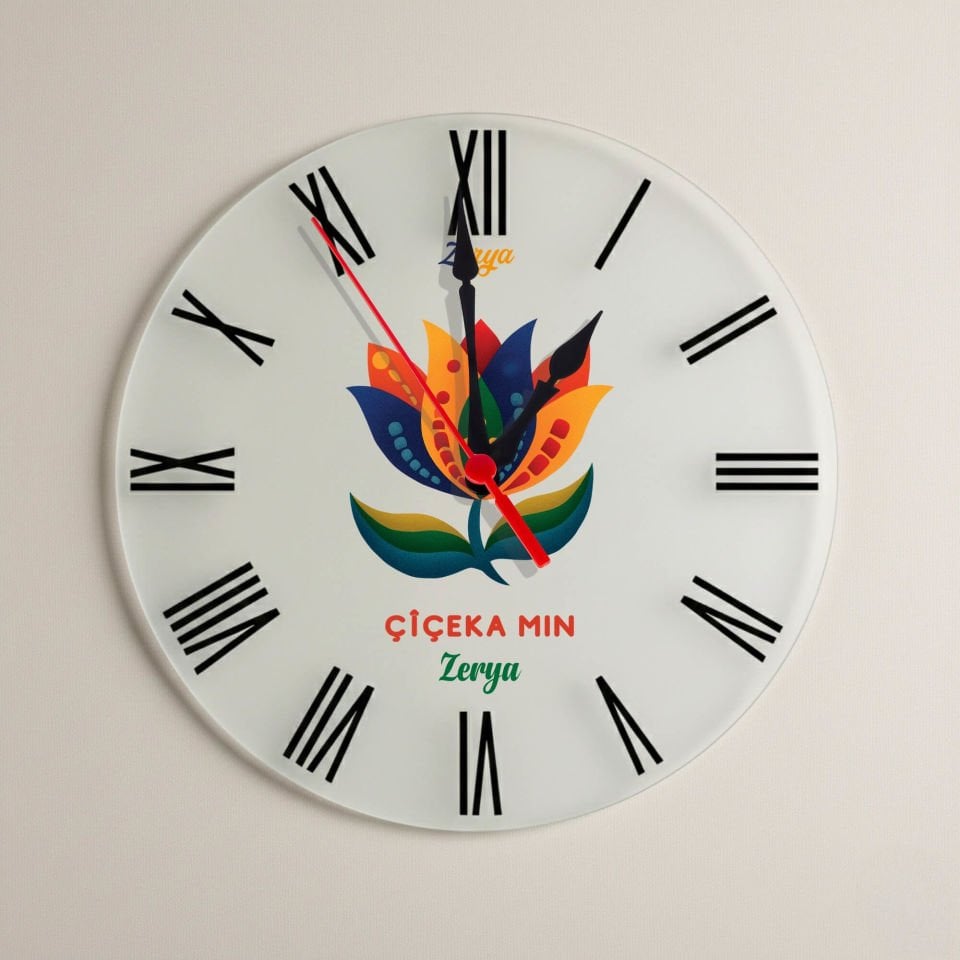 İsme Özel Kürtçe Tu Çiçeka Min î Yazılı Roma Rakamlı Duvar Saati