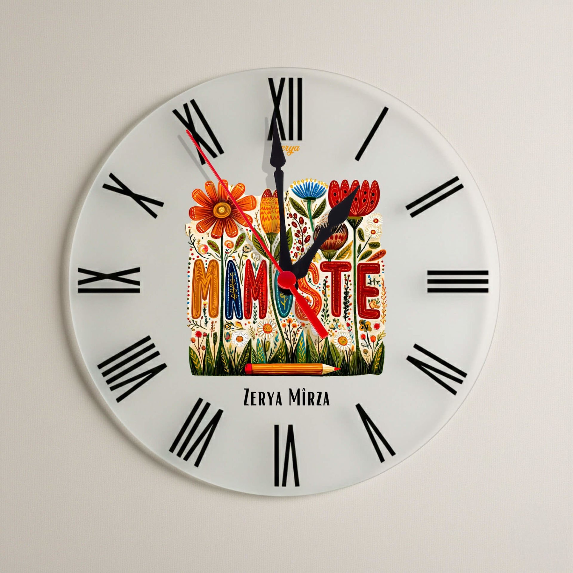 İsme ve Öğretmenlere Özel Kürtçe Mamoste Yazılı Roma Rakamlı Duvar Saati