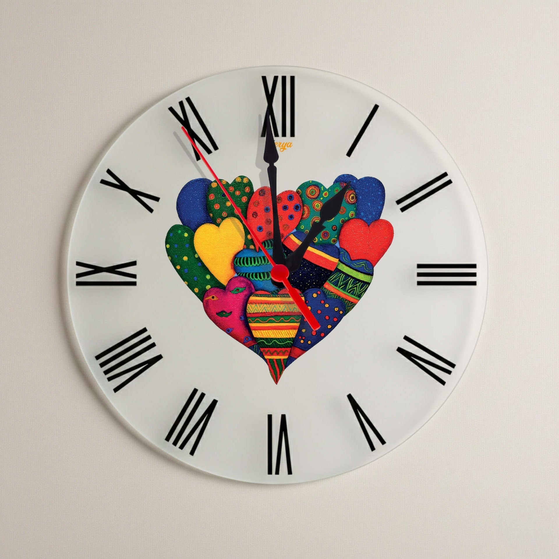 Sevgililere Özel Kalp Tasarımlı Roma Rakamlı Duvar Saati