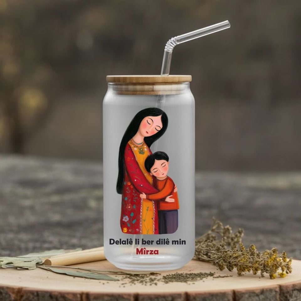 İsme Özel Çocuklar İçin Kürtçe Pipetli Su Süt Meyve Suyu Cam Suluk - Delalê Li Ber Dilê Min Suluk (600 ml)