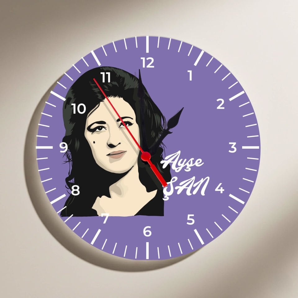 Ayşe Şan Resimli Duvar Saati - Seeta Eyşe Şan