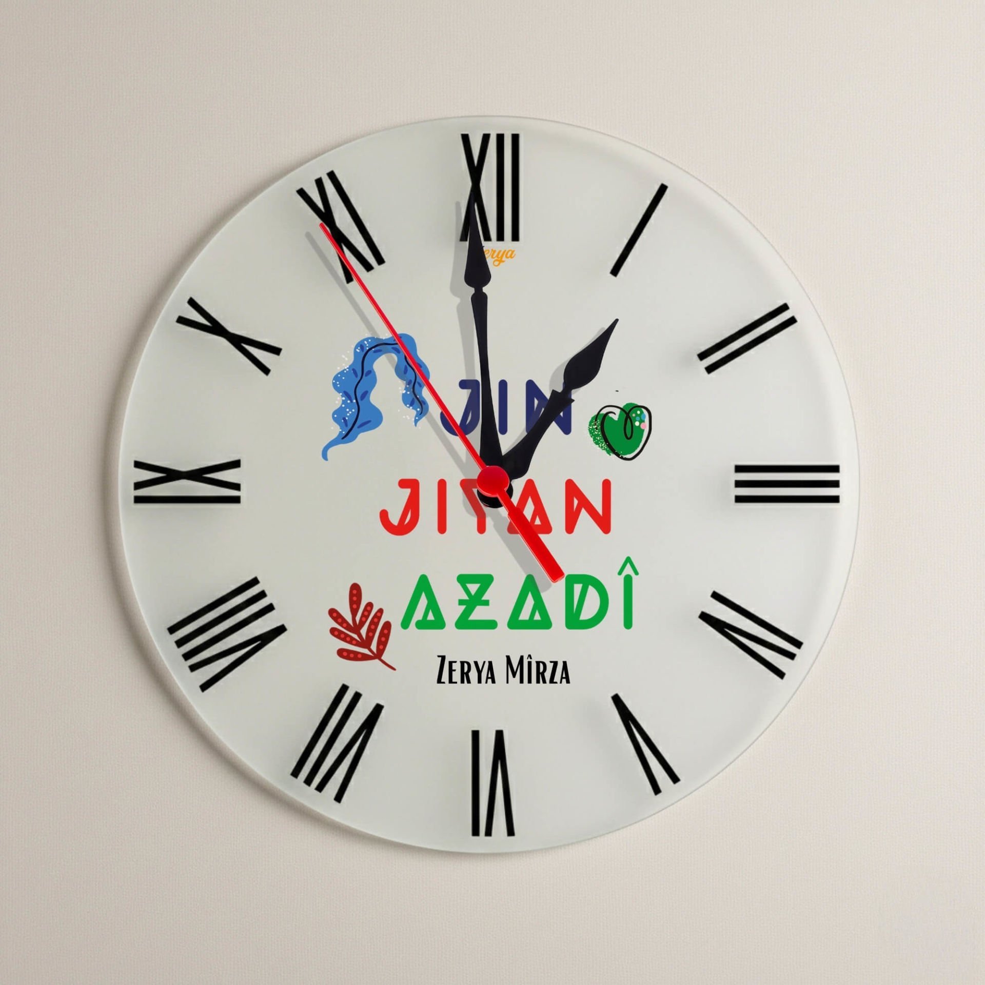 İsme Özel Jin Jiyan Azadi Yazılı Roma Rakamlı Duvar Saati