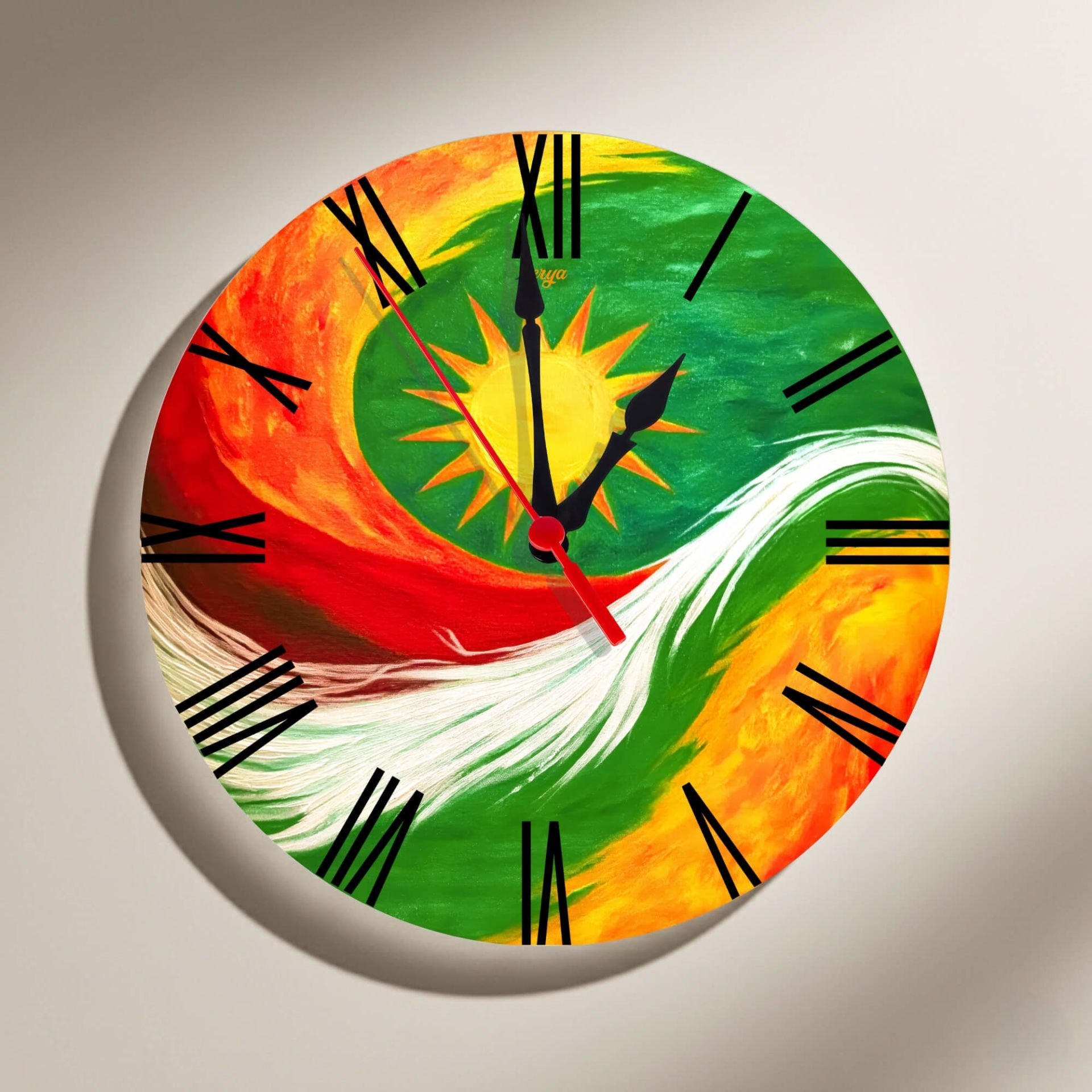 Kesk Sor û Zer Tasarımlı Duvar Saati - Sarı Kırmızı Yeşil Roma Rakamlı Duvar Saati