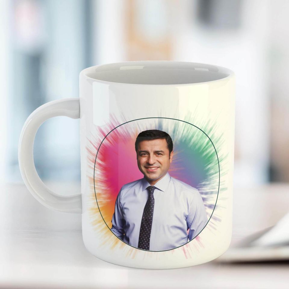 Selahattin Demirtaş Posterleri ve Kupası Seti (2 POSTER - 2 KUPA- 2 NOT DEFTERİ)