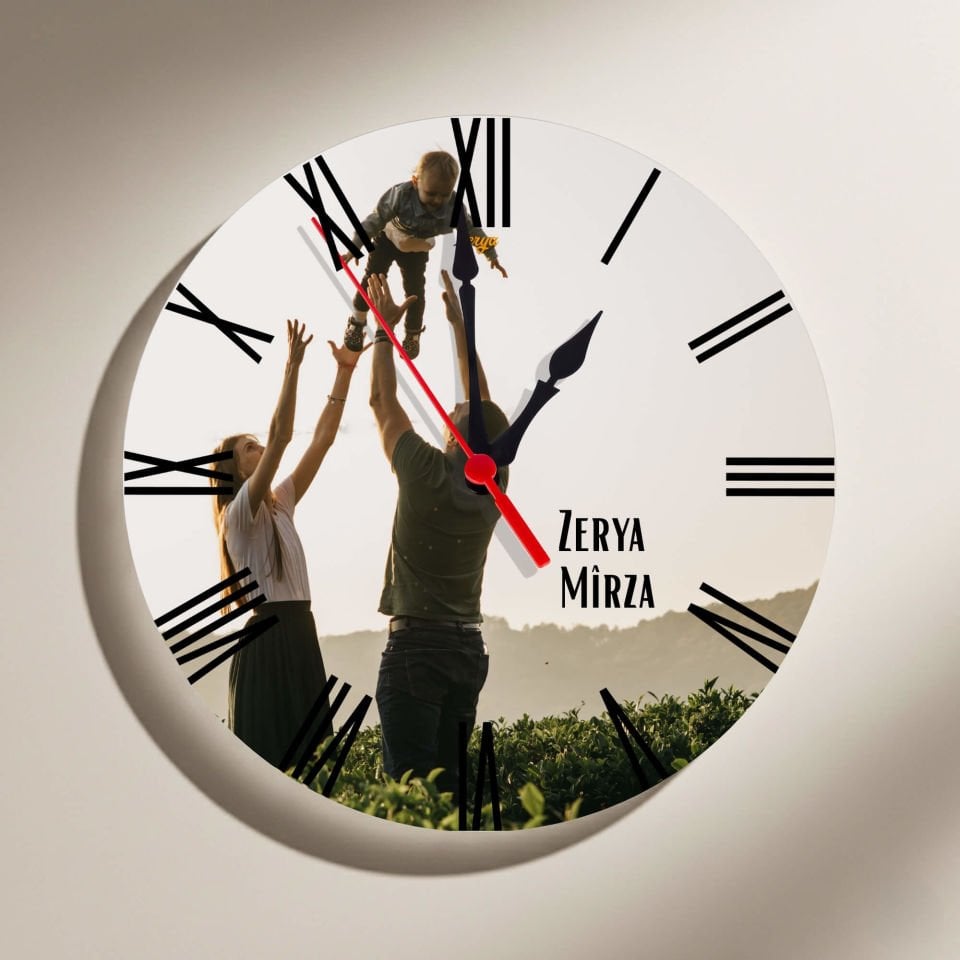 Kişiye Özel Resim Bastırmalı ve İsme Özel Roma Rakamlı Duvar Saati