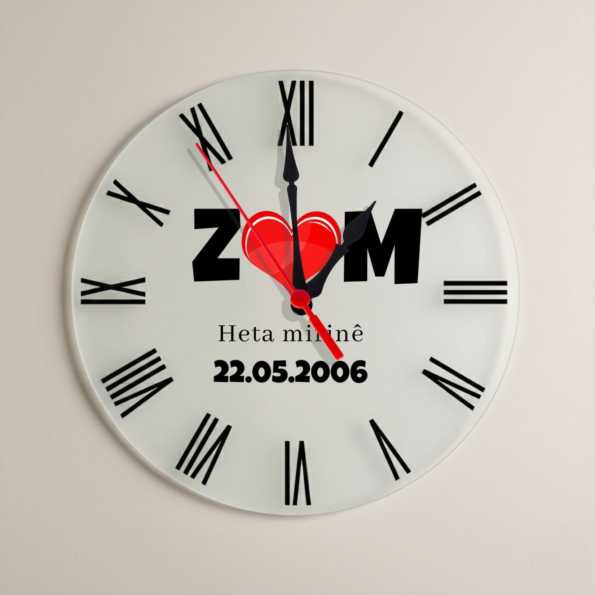 Kişiye Özel Harfli ve Tarihli Kürtçe Heta Mirinê Yazılı Kalpli Roma Rakamlı Duvar Saati