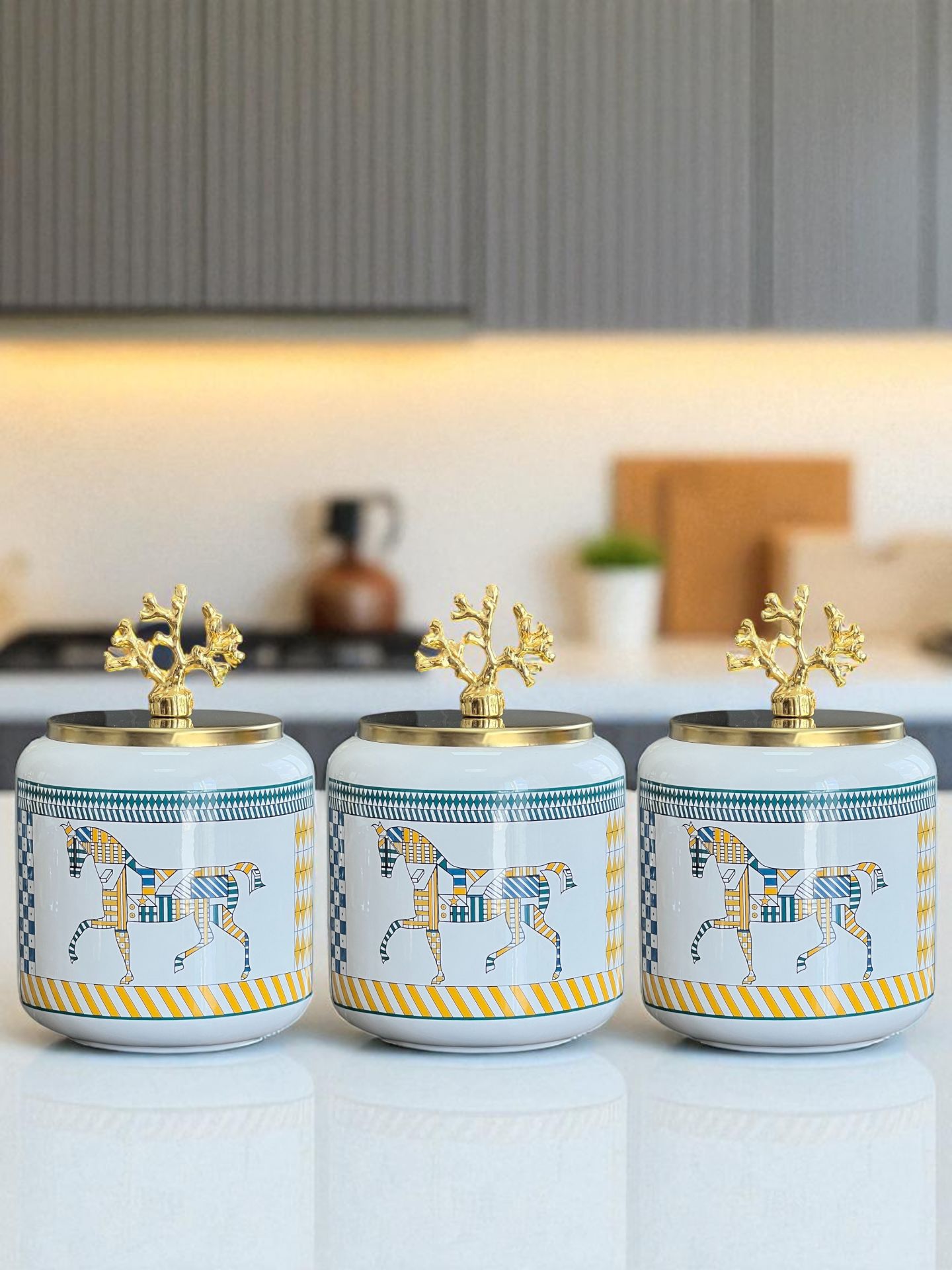 Baharatlık 3 lü Oval Büyük Boy Kahve Köşesi Seti 1400 ml (Çay,Kahve,Şeker) Sarı Geometrik At Desen Gold