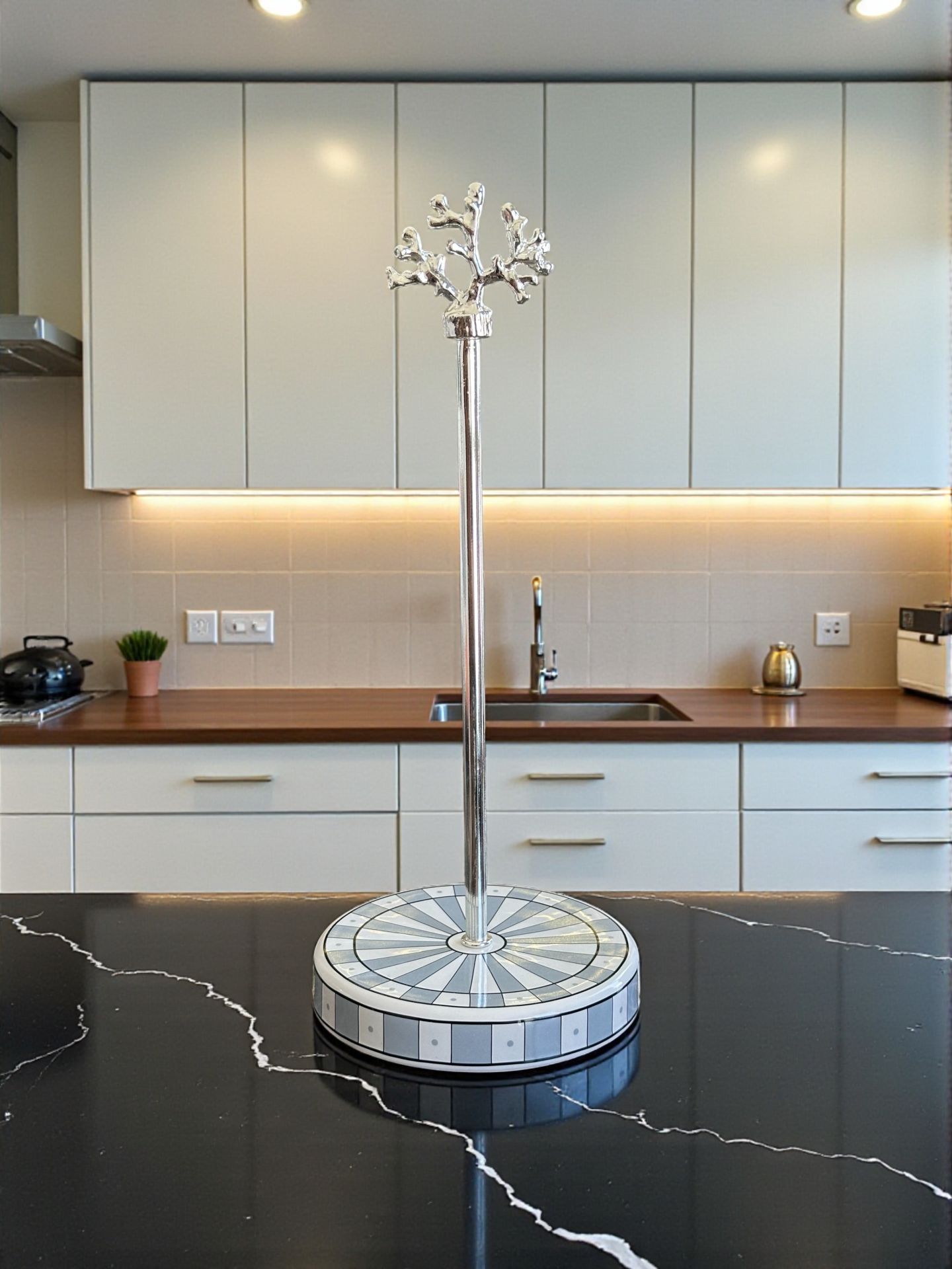 Kağıt Havluluk Rulo Peçetelik Mutfak Aksesuarı Seramik Gri Dama Dik Desen GÜMÜŞ