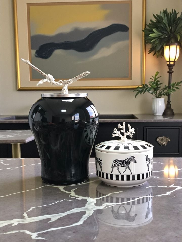 Dekoratif Obje Siyah Şah Küp Zebra At Desen Obje GÜMÜŞ