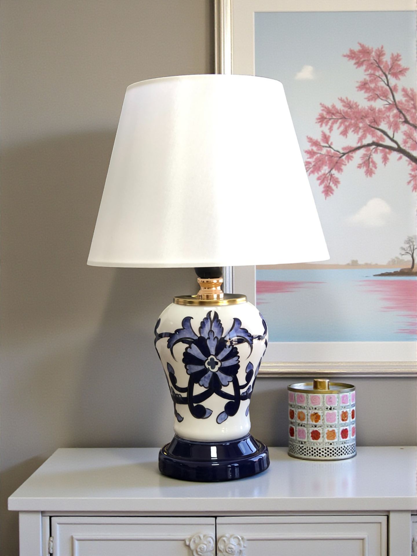 Abajur Aydınlatma Şah Mavi Çiçekli Beyaz Şapka Gold